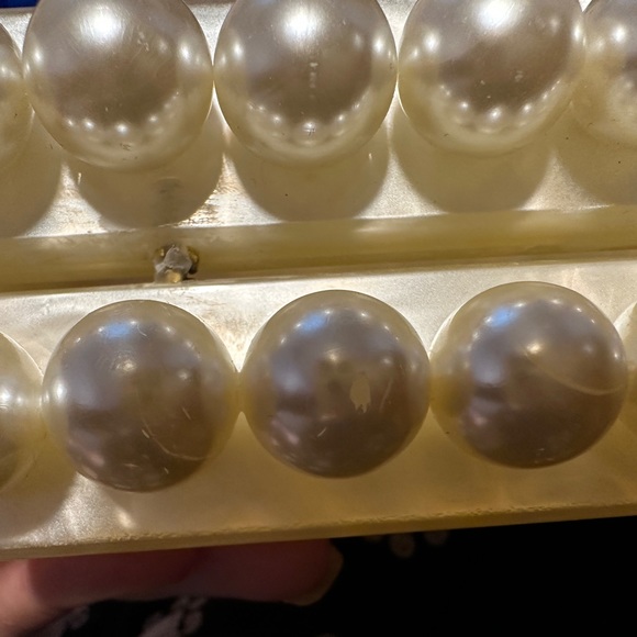 Cult gaia eos clutch “ defect”